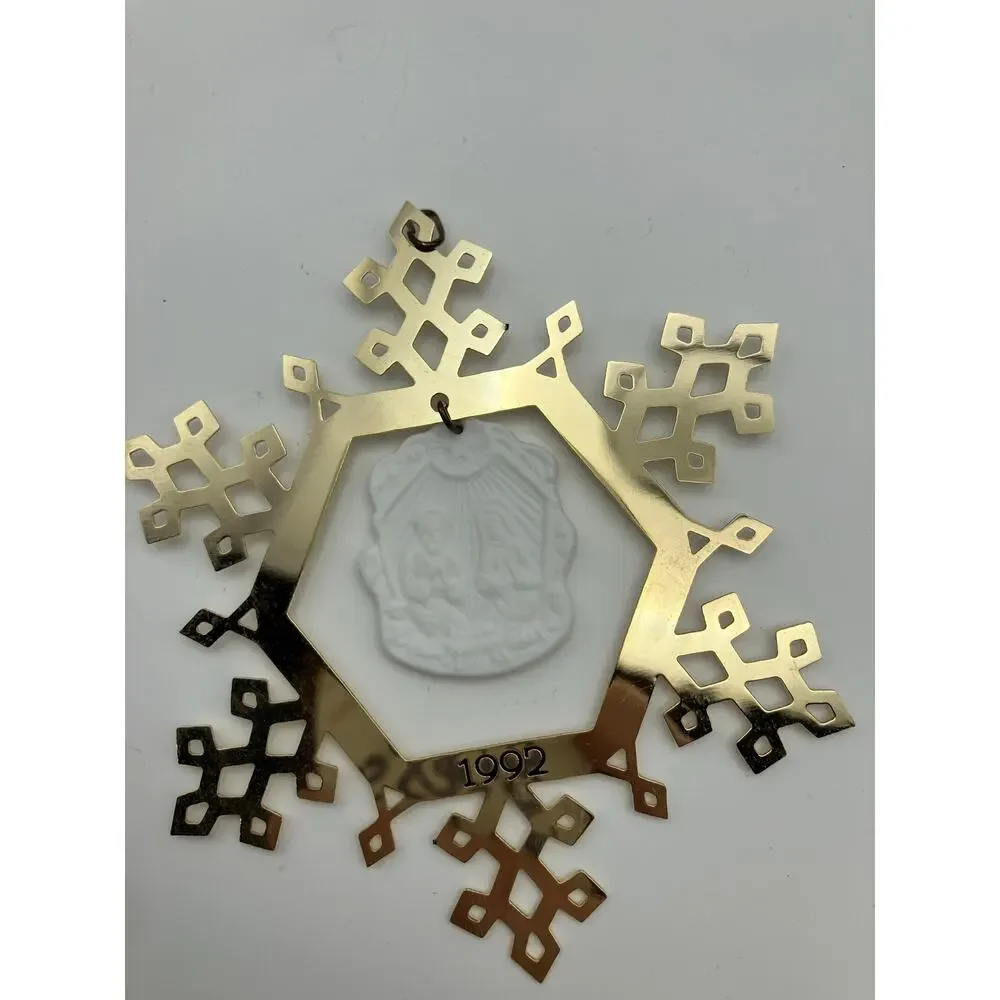 Vintage 1990 Hallmark Collector Series‎ Greatest Story Ornament Christmas